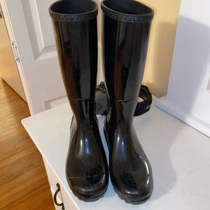 Ugg rainboots